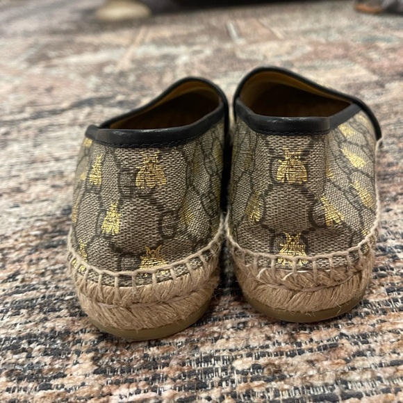 Gucci Pilar GG Supreme Bee Espadrille Flats Canvas Slip On Loafers Size 36.5 - Picture 5 of 7